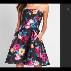 Betsy Johnson Women's Dress Black Floral Sz0 NWT